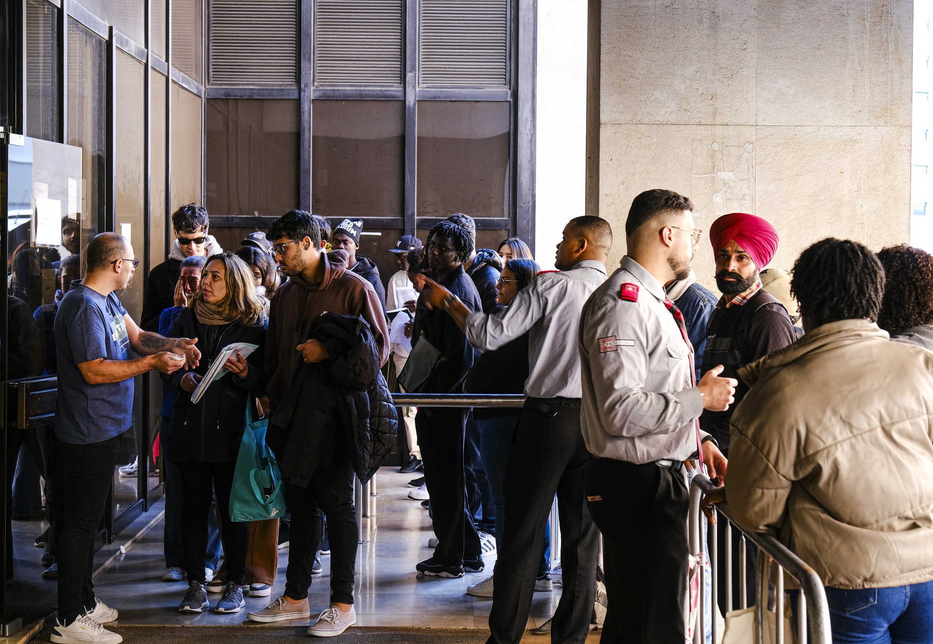 Portugal reafirma que imigração precisa ser regulada e com visto