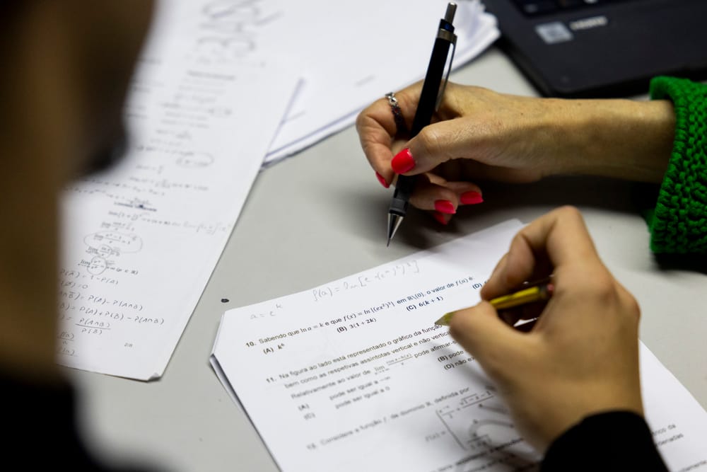 Educação: 40% dos imigrantes no ensino médio em Portugal reprovam de ano imagem do post