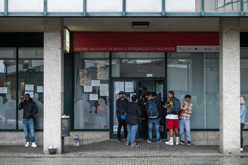 Brasileiros estão apreensivos sem poder acompanhar manifestações de interesse online na AIMA imagem do post